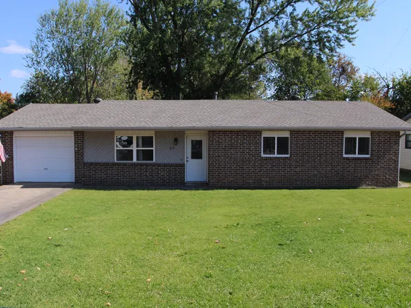 817 N 30th St, Rogers, AR 72756