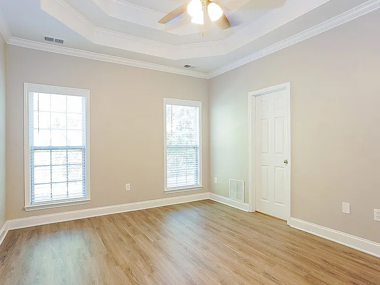 215 Village Park Dr — Photo 8