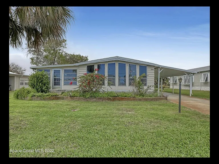 7560 Agawam Rd — Photo 1