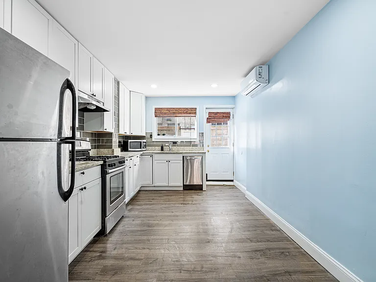 2420 S Percy St — Photo 8