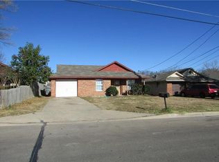 810 W Madison St, Ennis, TX 75119