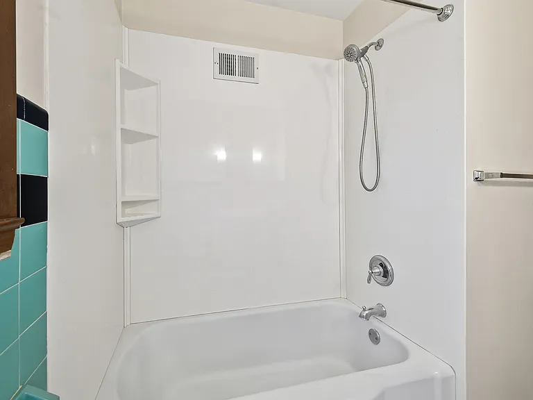 4000 Hayes St NE #2 — Photo 16