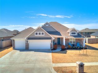 18713 Bajo Dr, Edmond, OK 73012