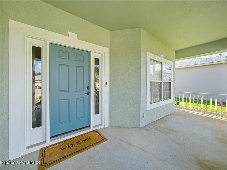 5647 Indigo Crossing Dr — Photo 3
