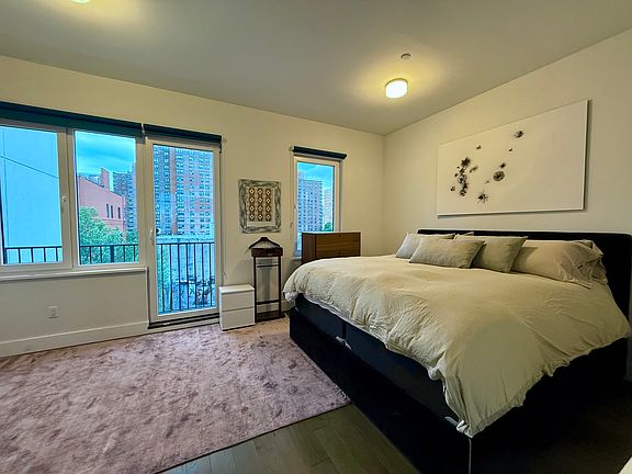 5th image of 308 E 109th St APT 8A