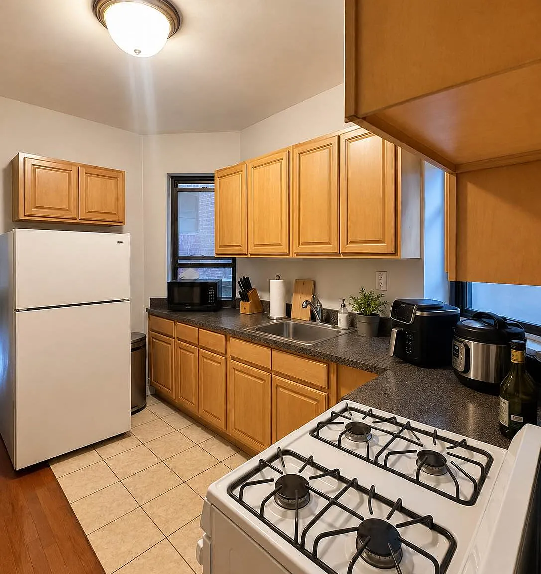 783 9th Avenue — Photo 2