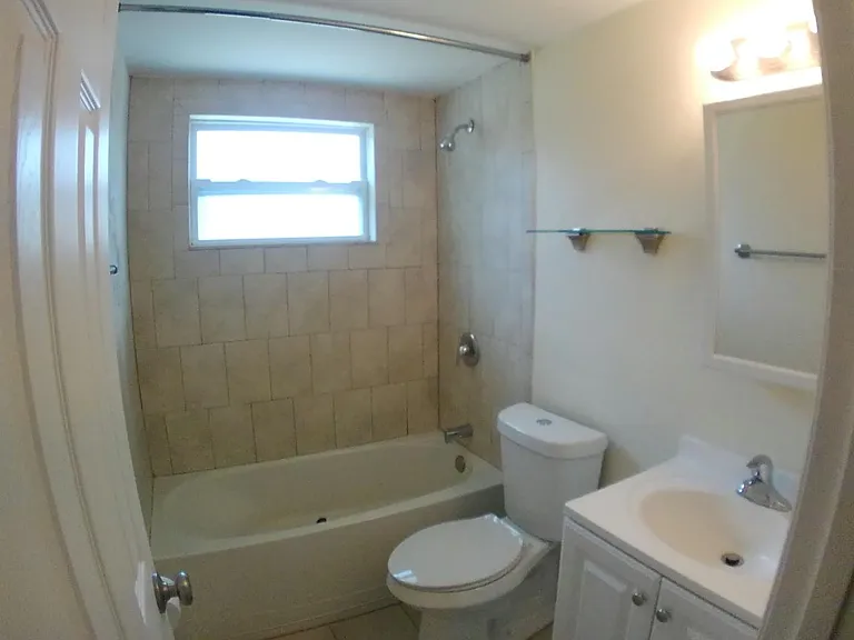 Country Club Dr — Photo 9