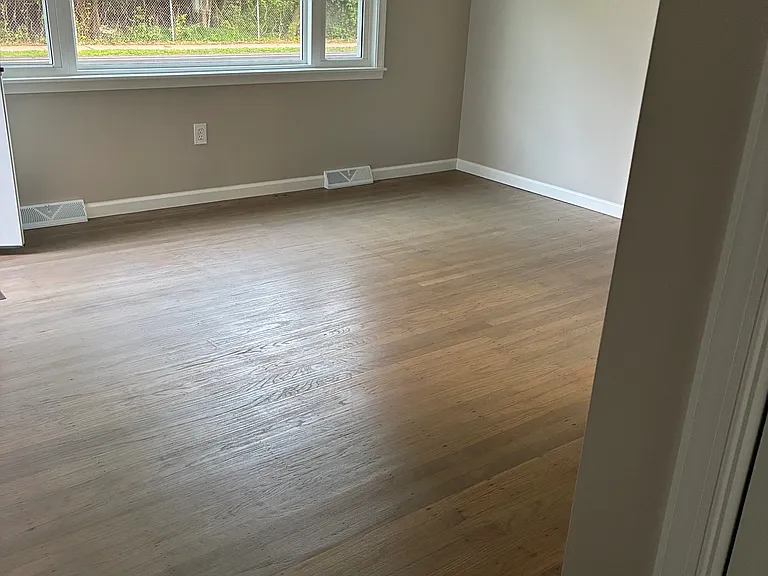 306 Grape St — Photo 4