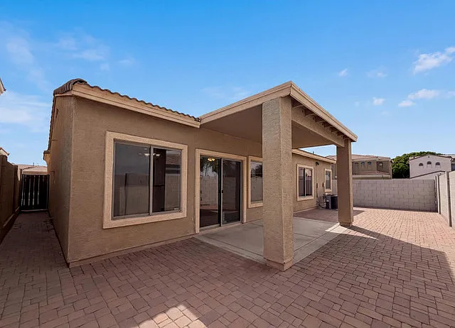 606 W Beautiful Ln — Photo 17