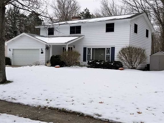 2nd image of 2304 Parkwood Dr