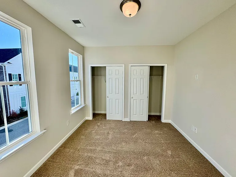 2820 Cook Cir #D — Photo 17