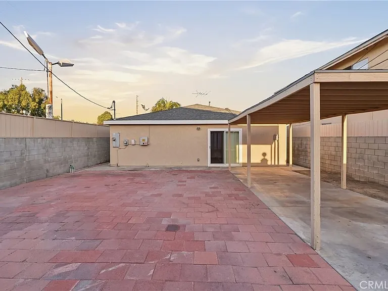 2211 Barbour Ct — Photo 6