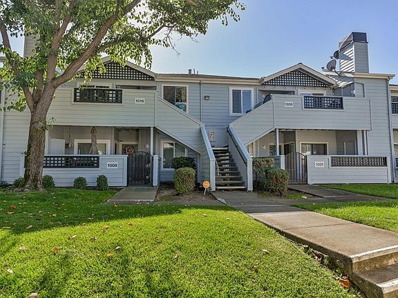 2nd image of 1201 Glen Cove Parkway #1016