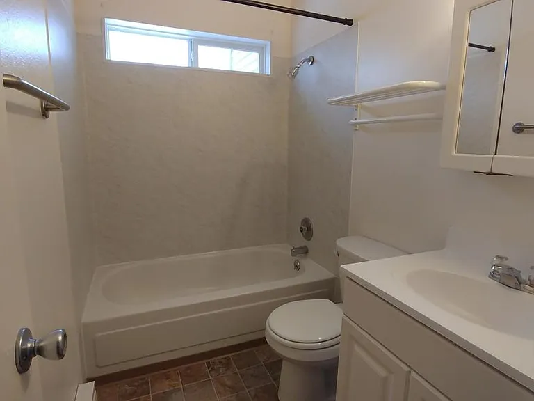 921 SE Klemgard St #D1 — Photo 7