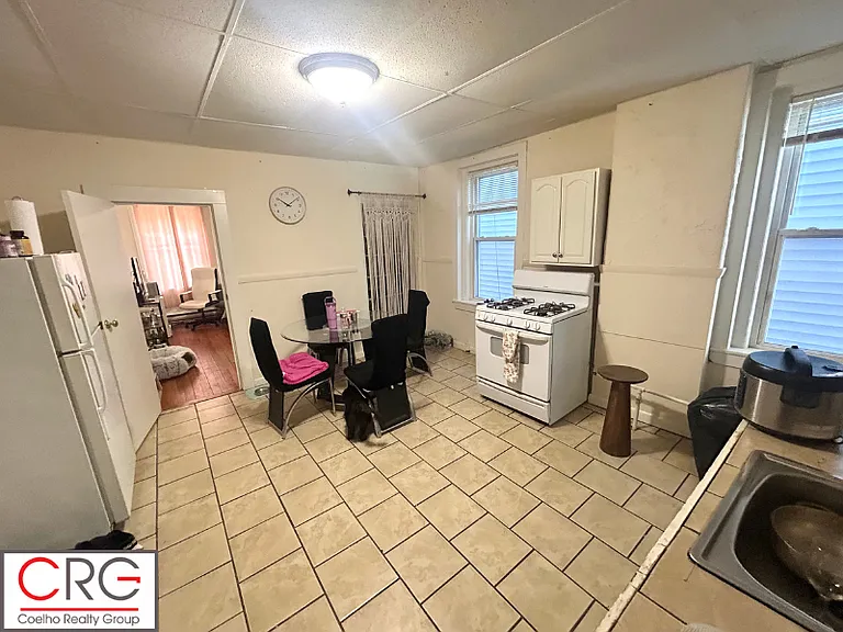 31 Elmwood St #2 — Photo 7