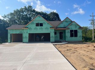 3880 Autumn Acres Dr, Rockford, MI 49341