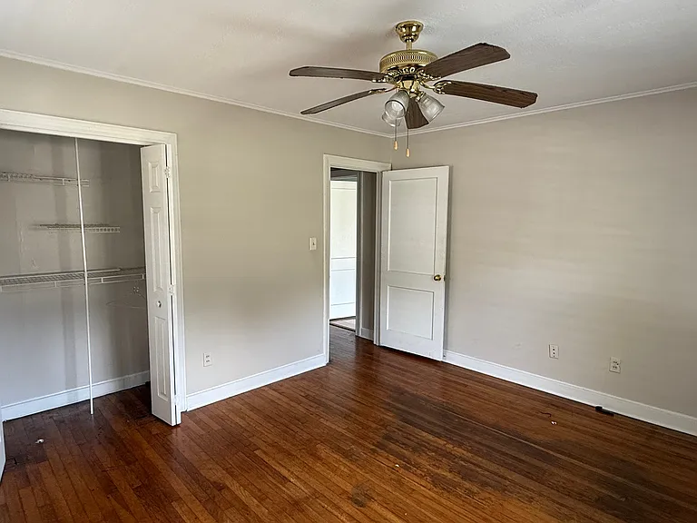105 Kimball Ave — Photo 8