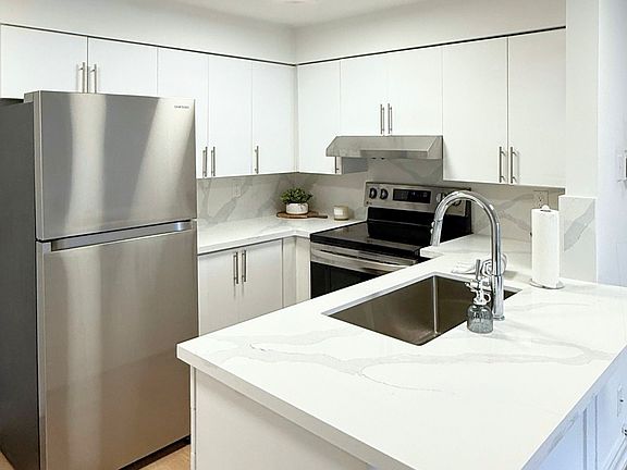 2nd image of 41 Valleyview Rd #30