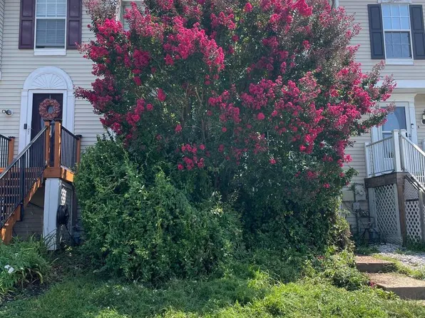 10 N Merriment Dr, Newark, DE 19702