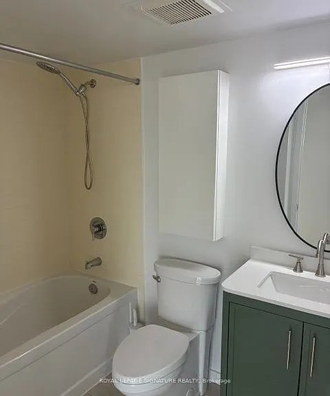 126 Simcoe St #1707 — Photo 9