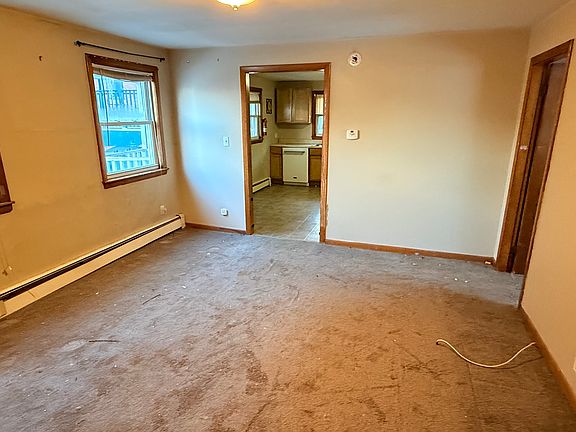 3rd image of 4 Highland St
