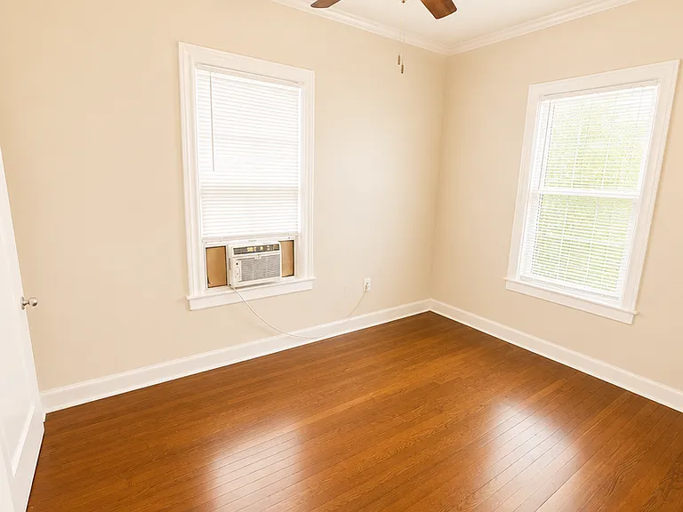 343 W Summit Ave — Photo 8