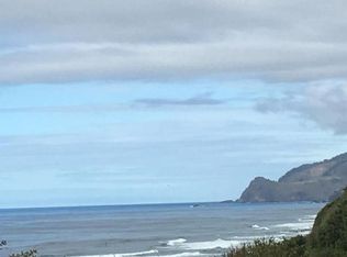 821 SW 9th St, Lincoln City, OR