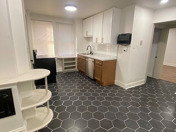 2nd image of 4746 S Grand Blvd #1S