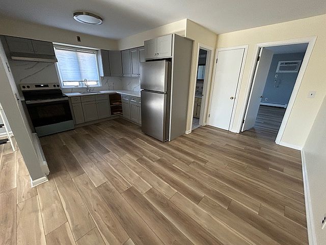 1st image of 4 Highland Ave APT 1