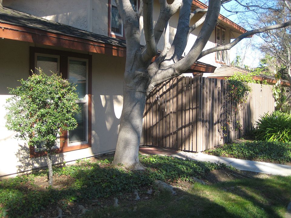 1st image of 212 Red Oak Dr E #P
