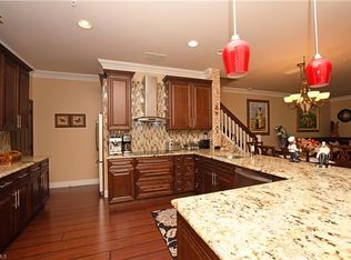 852 Hampton Cir #167, Naples, FL 34105