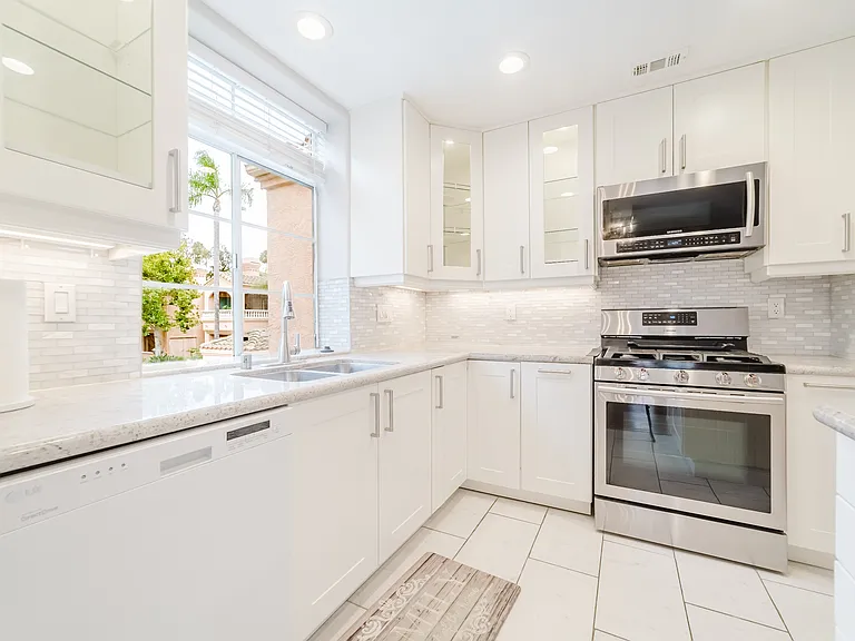 3547 Cameo Dr #31 — Photo 6