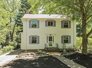 1633 Compton Rd, Cleveland Heights, OH 44118