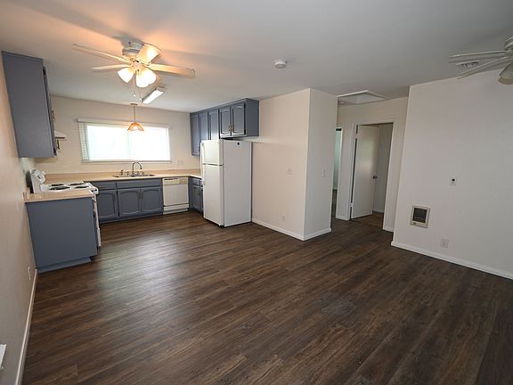 3rd image of 4345 Mentone St APT C