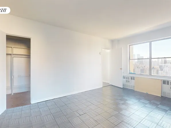 167 East 67th Street image 31 of 33