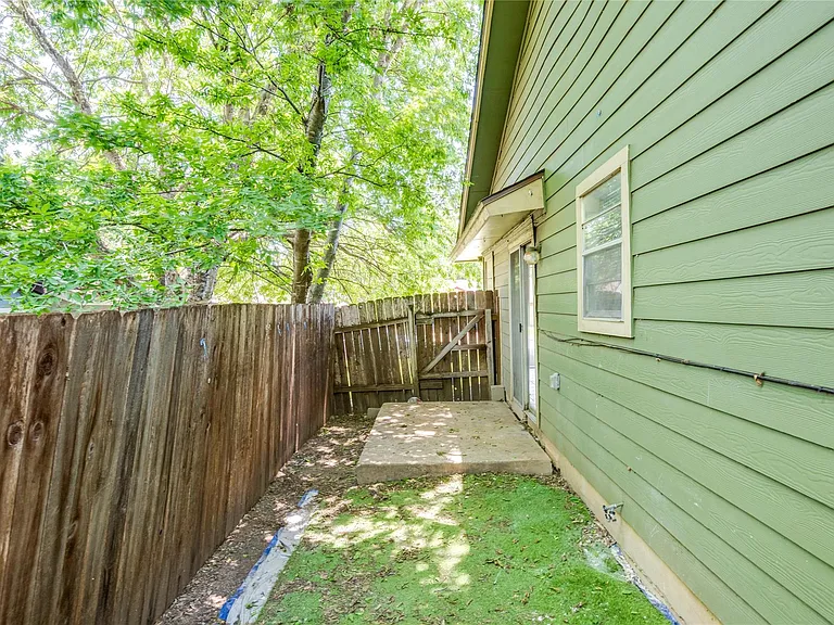 5208 Bogey Ct #B — Photo 27