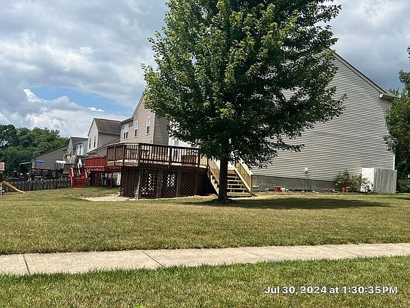 3rd image of 5661 Winsor Woods Dr