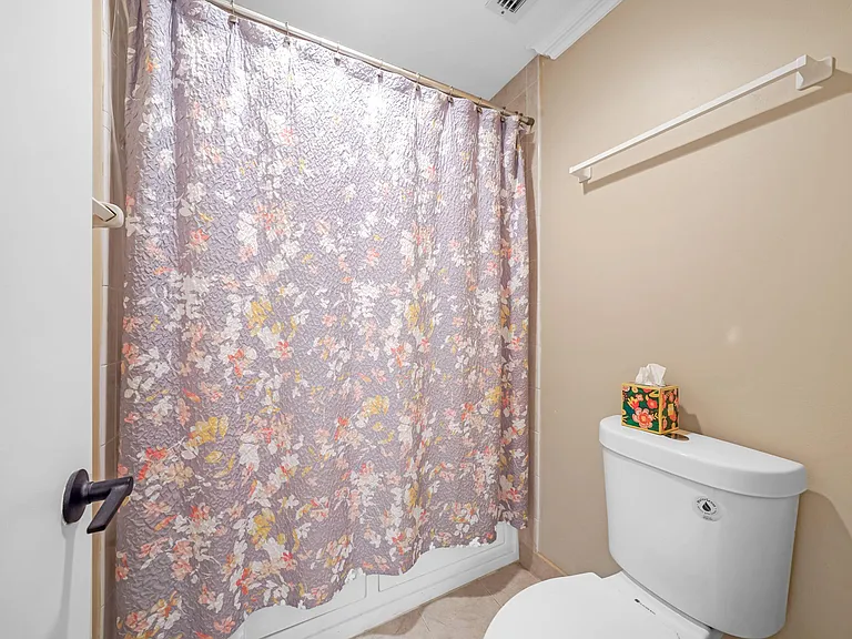 2835 SW 13th St #201 — Photo 27