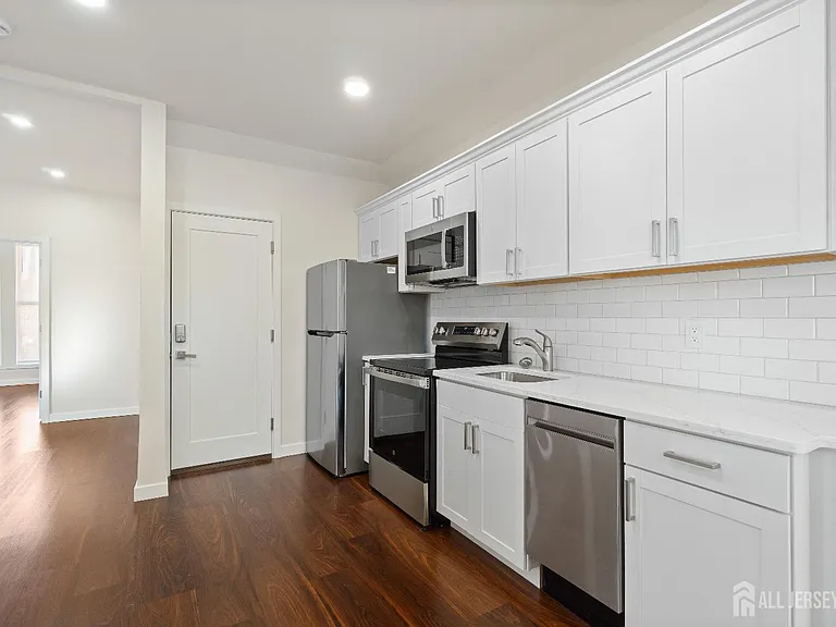 826 George St #1STFL — Photo 6