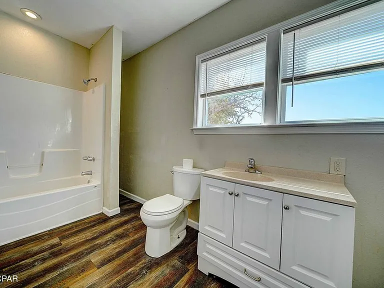 266 N East Ave #266 — Photo 10