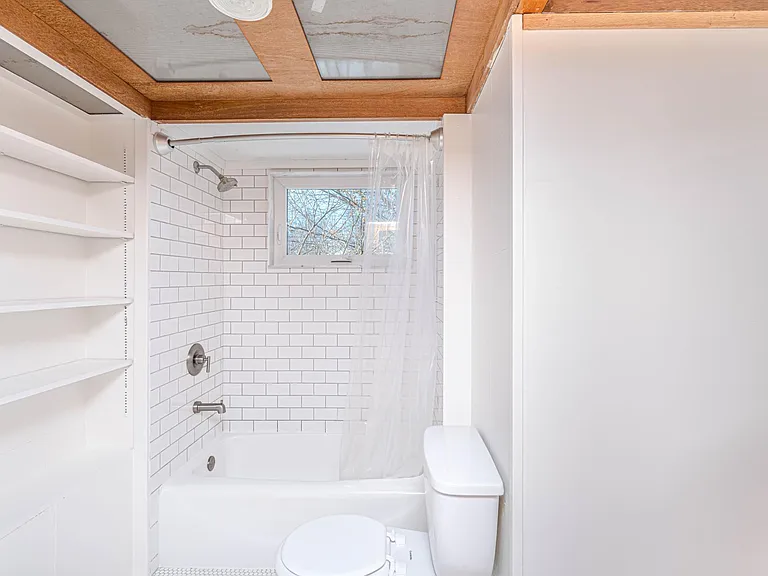 407 Bourn Ave — Photo 8