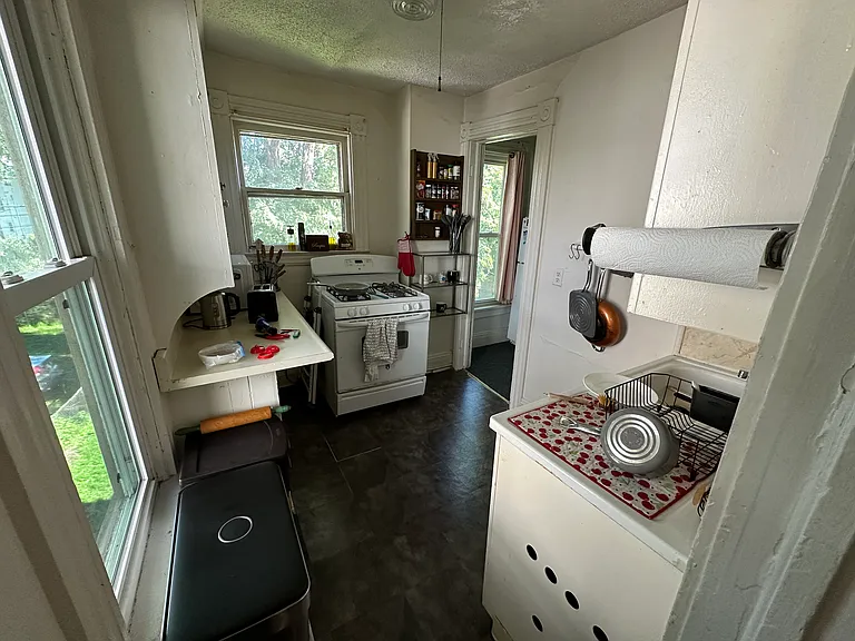 290 Pearl St #1 — Photo 10