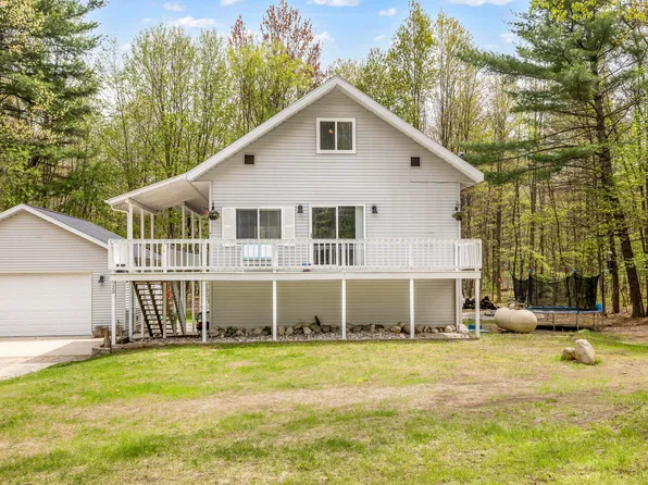 120 Seminole Trl, Roscommon, MI 48653