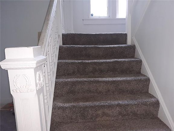 3rd image of 2823 N Boulevard Pl