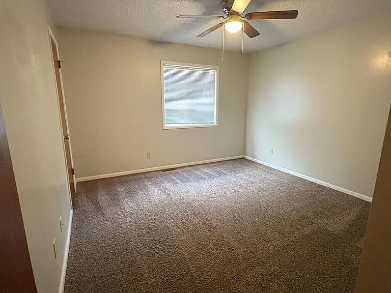214 Candlebrook Dr — Photo 24