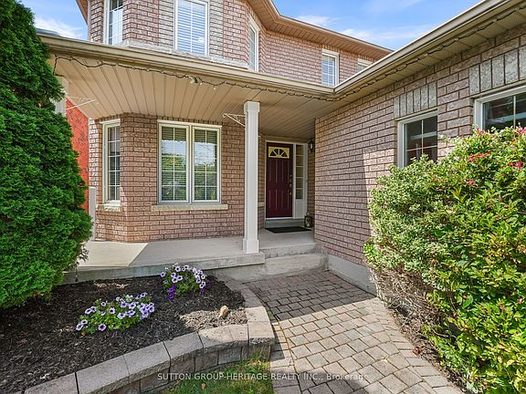 3rd image of 51 Annie Cres