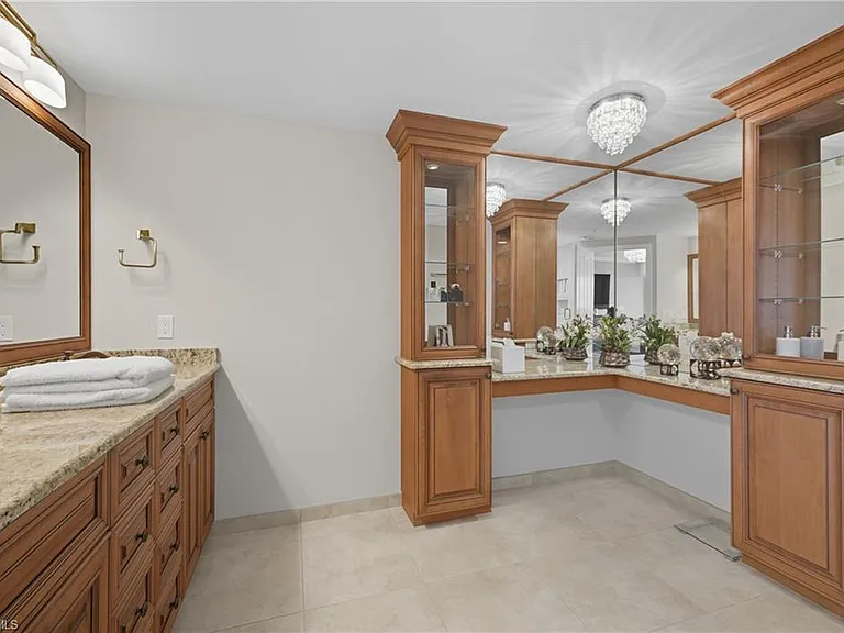 7515 Pelican Bay Blvd #5B — Photo 28