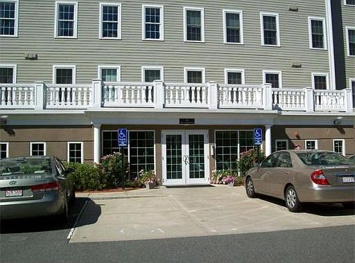 1st image of 10 Crowninshield St Unit 401
