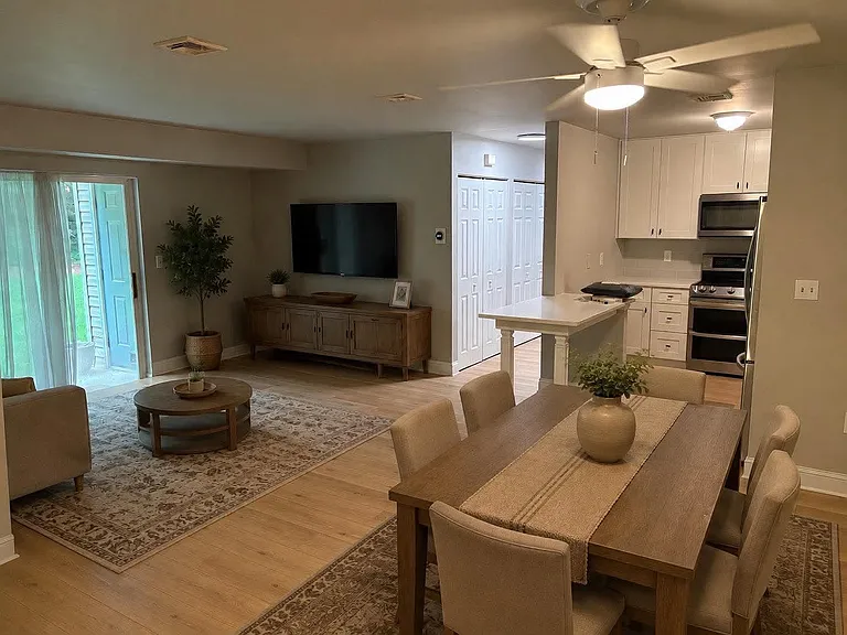 903 Horseshoe Dr — Photo 2