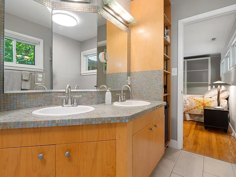 211 Celeste Cir — Photo 24